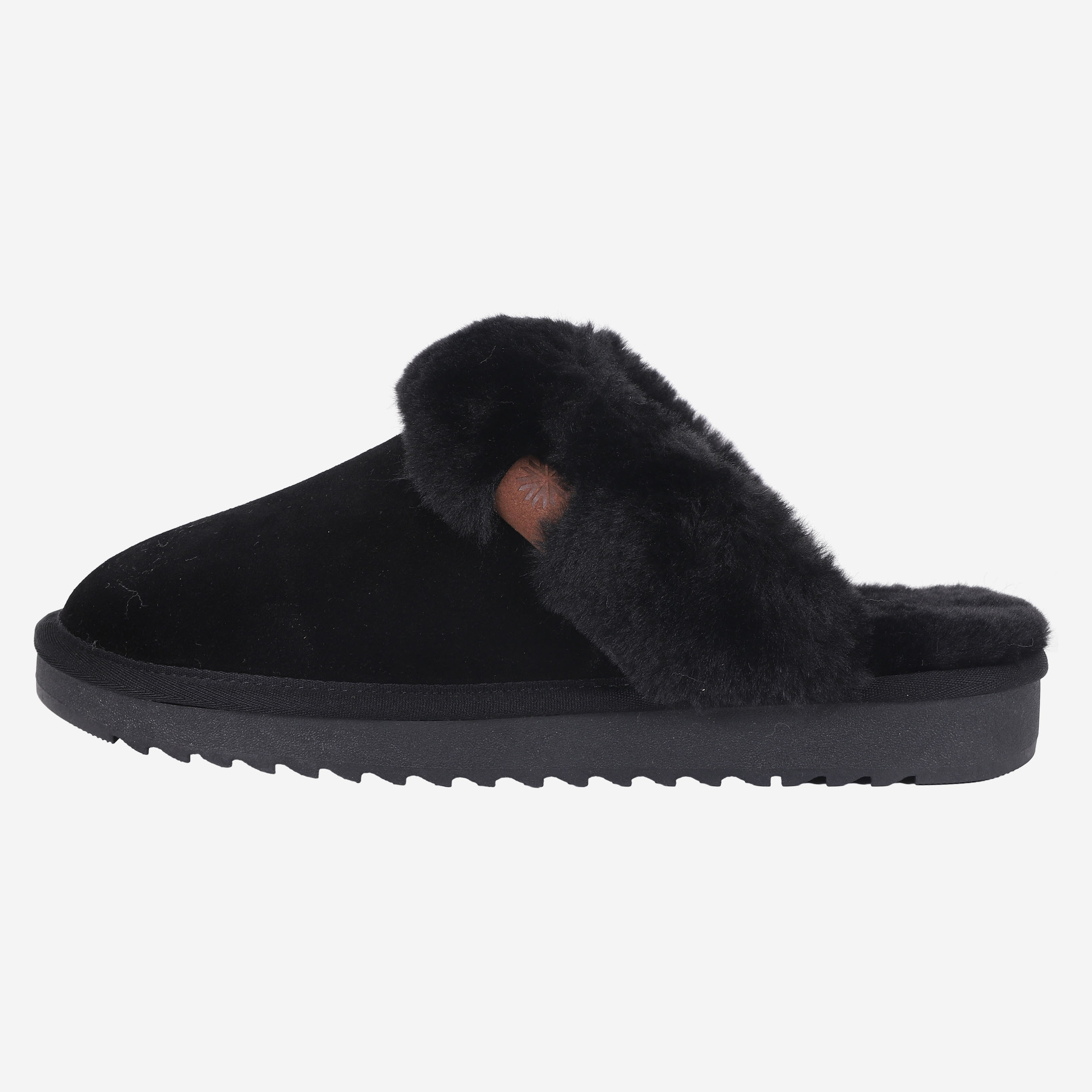 natthagi-black-suede-slippers-iceland_507.jpeg